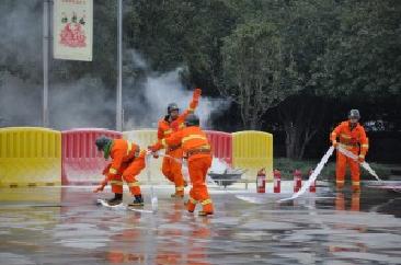 杏鑫娱乐科技参加长沙高新区首届微型消防站技能比武 